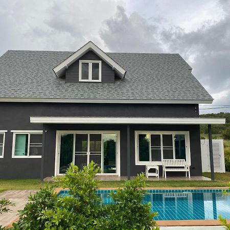 Hotel The Barn Hua Hin Khao Tao Esterno foto