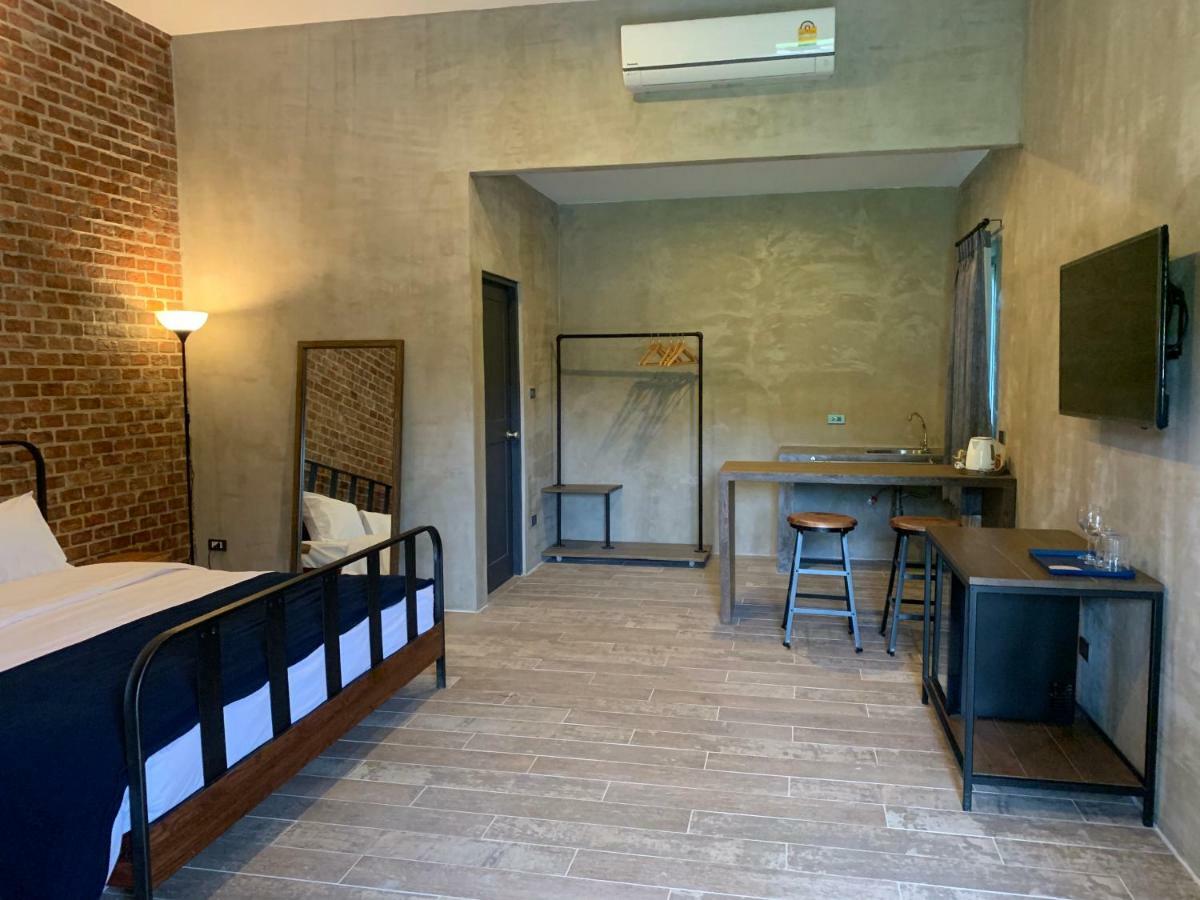 Hotel The Barn Hua Hin Khao Tao Esterno foto
