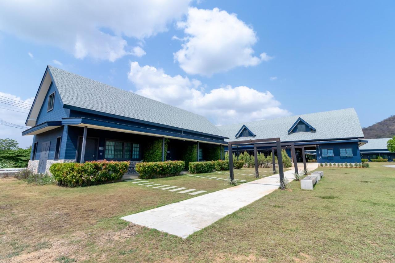 Hotel The Barn Hua Hin Khao Tao Esterno foto