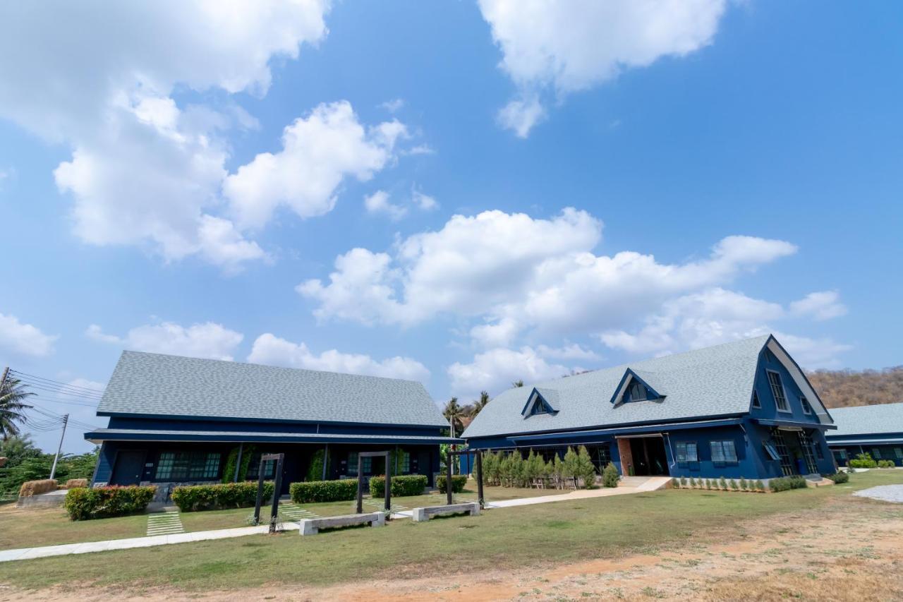 Hotel The Barn Hua Hin Khao Tao Esterno foto
